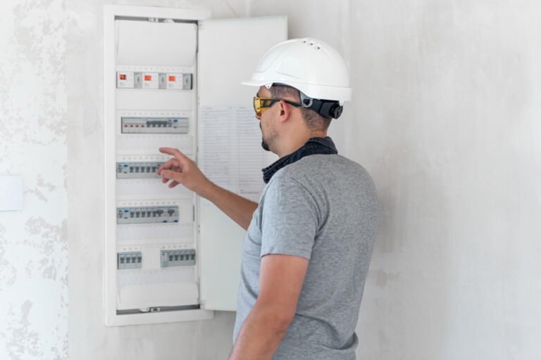 Come fare la manutenzione del quadro elettrico?